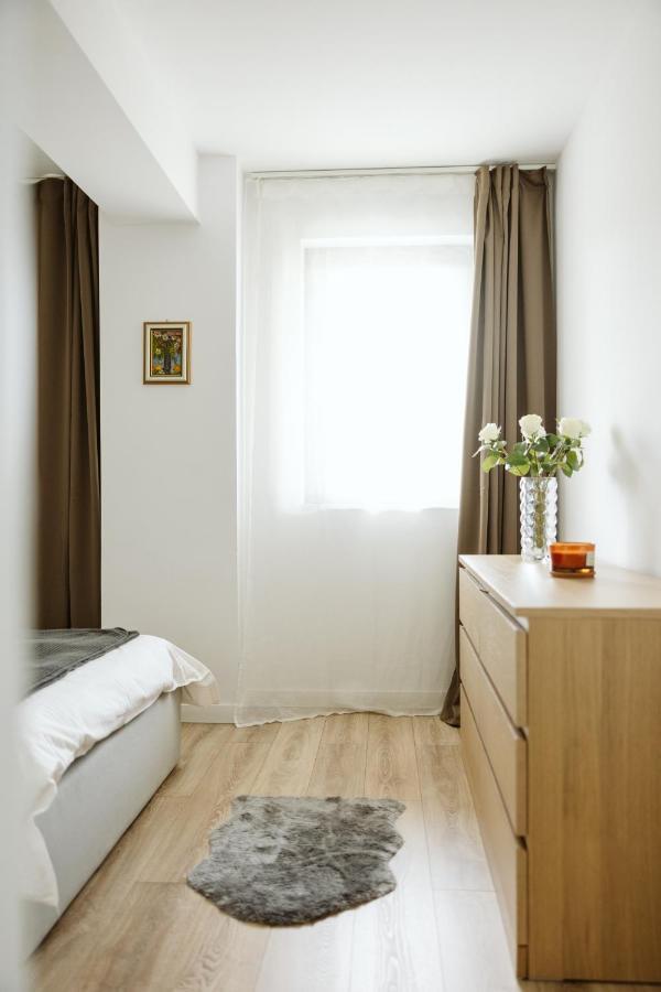 Pure Apartment Bukarest Exteriör bild