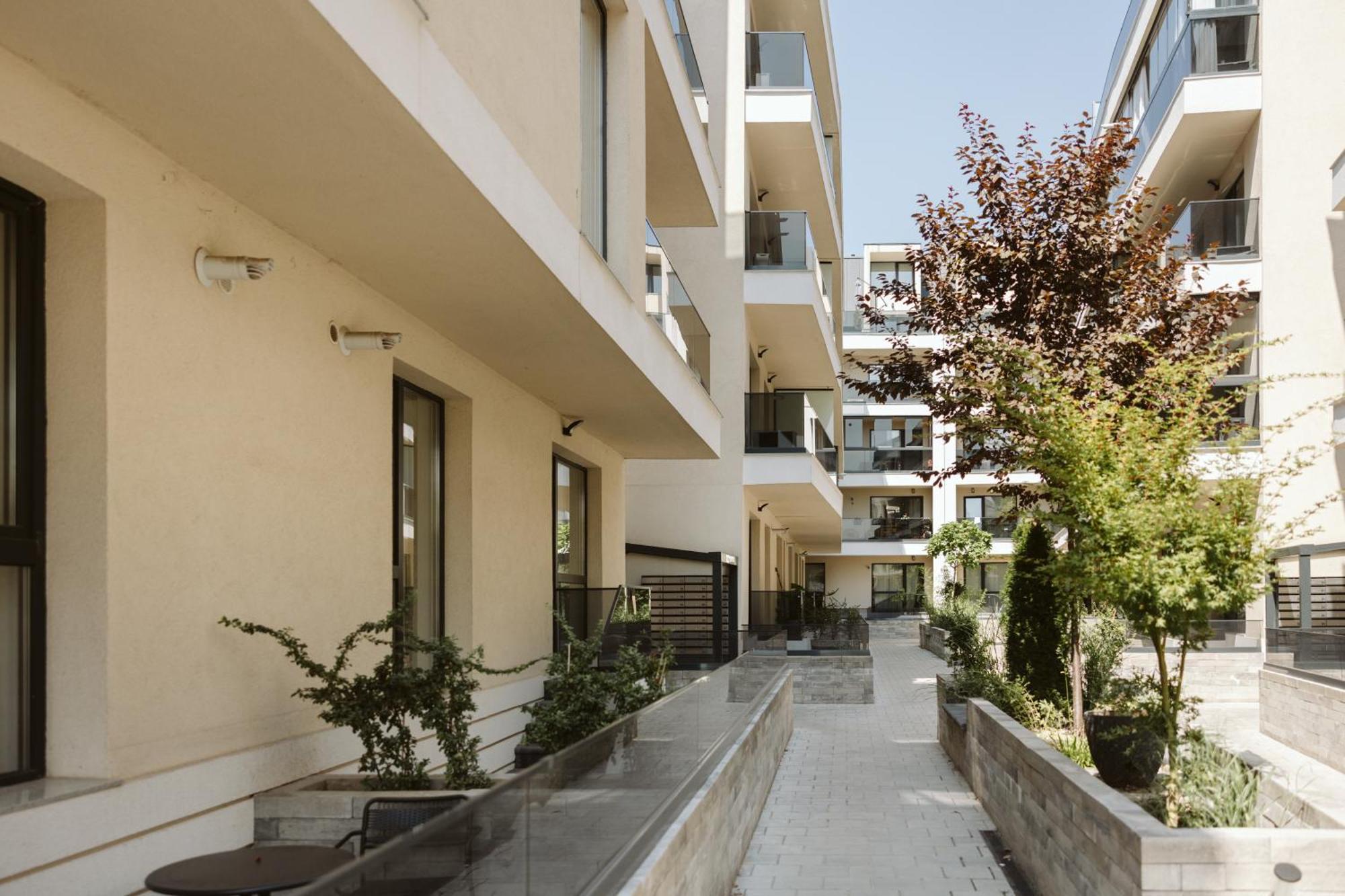 Pure Apartment Bukarest Exteriör bild